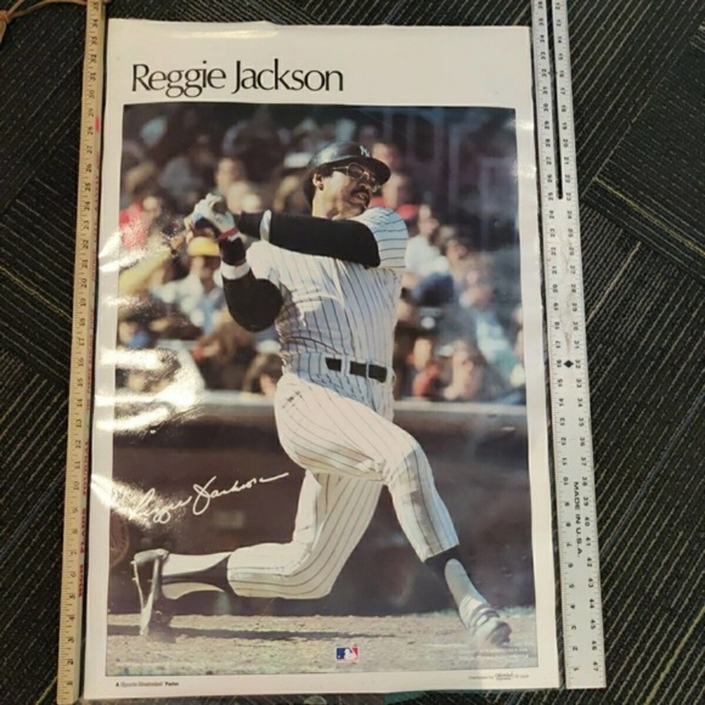 RARE 1978 Sports Illustrated Poster‎ Reggie Jackson Measures 23" X 35"